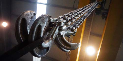 A Technician’s Guide to Safely Handling Industrial Motors